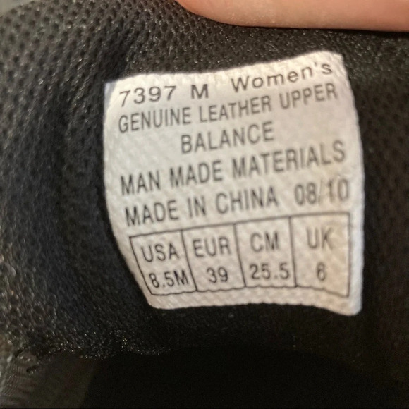 VASQUE Sz 8.5 Leather Hiking Trekking Super Grip  Lace Up Sneakers Shoes - Picture 6 of 14